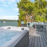 1 Bed In Oc-w30527 Holiday home *