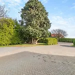 1 Bed In Oc-w30527 Holiday home