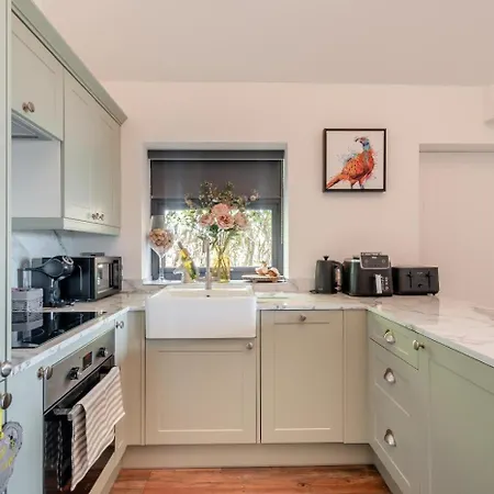 1 Bed In Hunmanby Oc-W30527 *