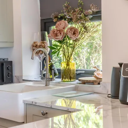 1 Bed In Hunmanby Oc-W30527 * Hunmanby